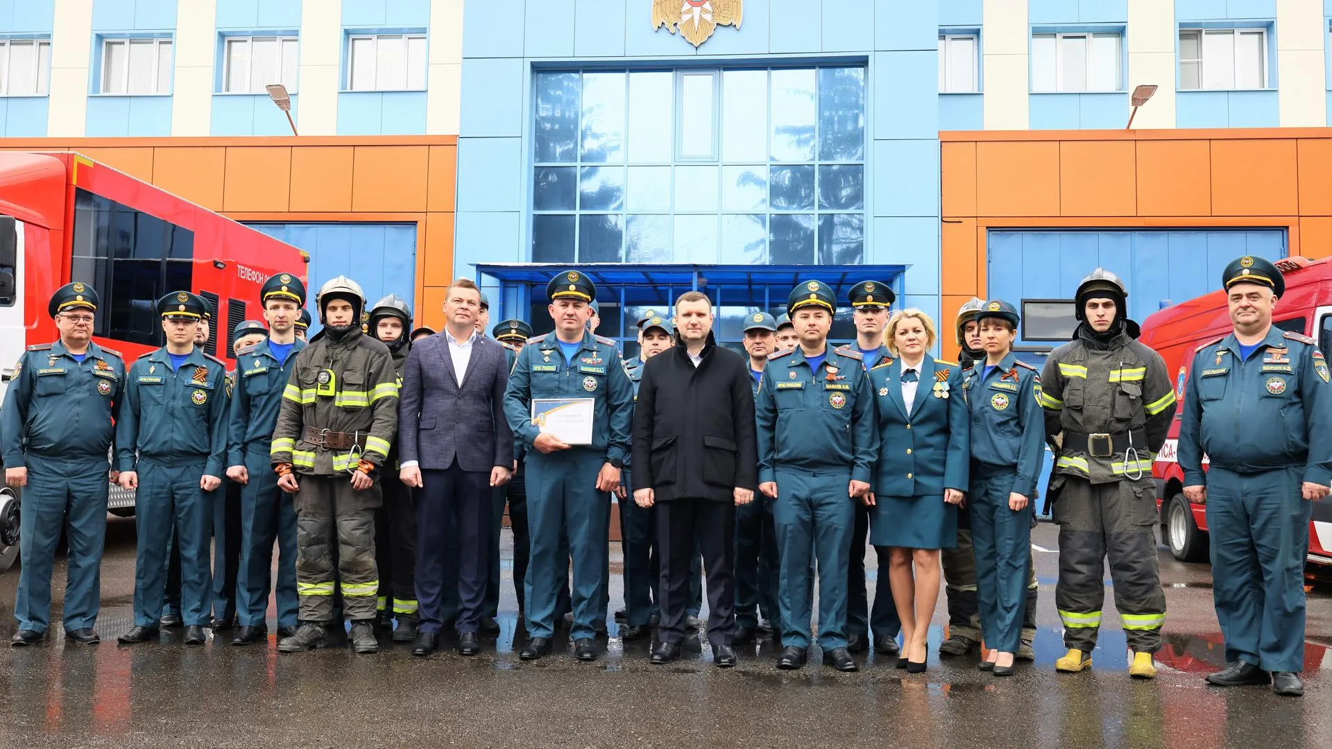 Глава Реутова встретился с пожарными и спасателями