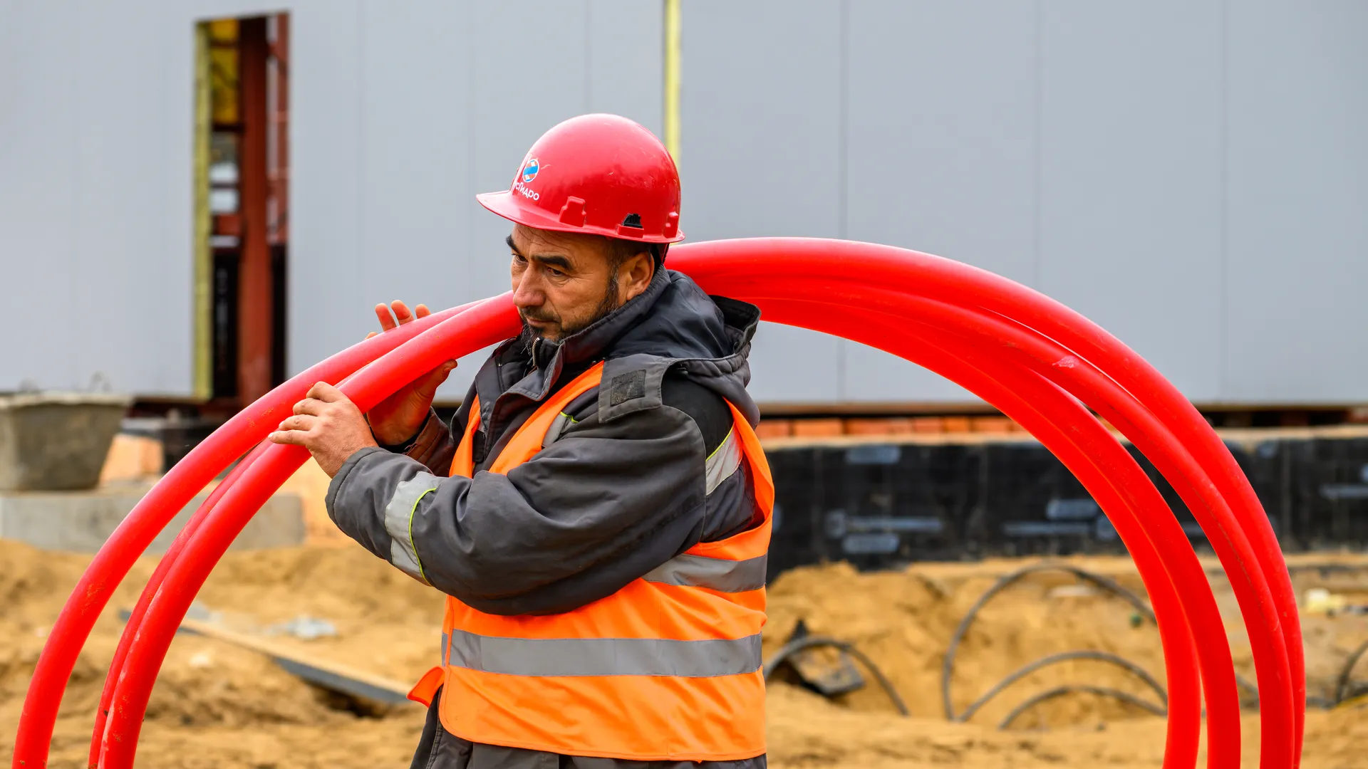 Эксперт Дагеля: РФ ждет дефицит кадров в строительной отрасли к 2030 году