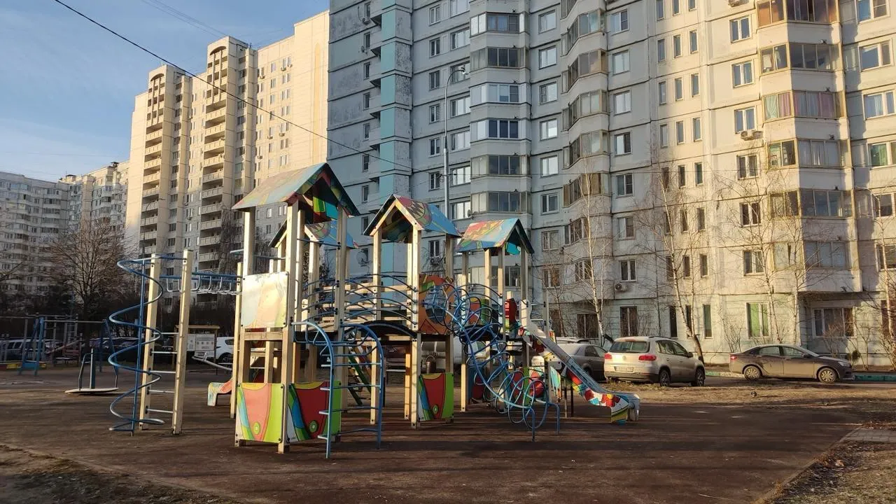 Качество уборки и содержания территорий проверили в микрорайоне Ольгино Балашихи