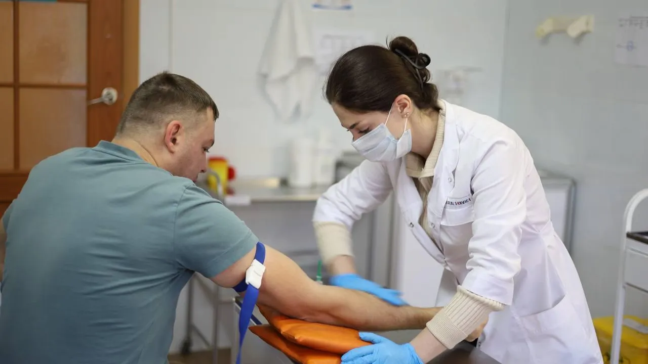 Для электростальских ветеранов Городского совета провели экскурсию в городской поликлинике