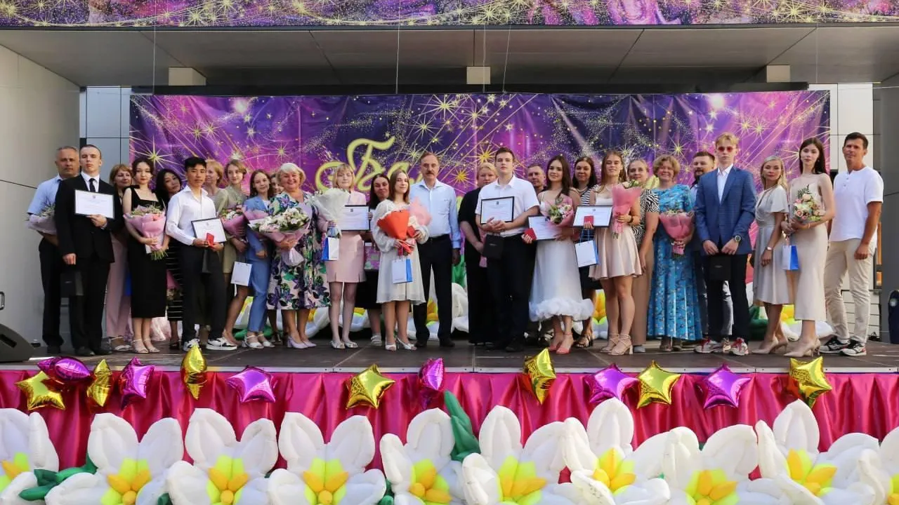В Люберцах прошел бал медалистов