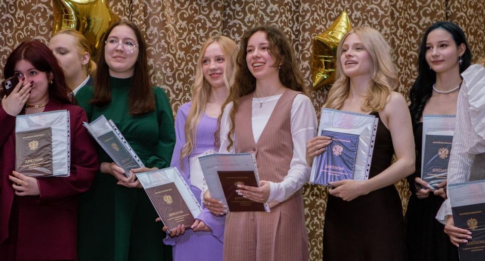 В Дмитрове выпускники Подмосковного политехнического колледжа получили дипломы