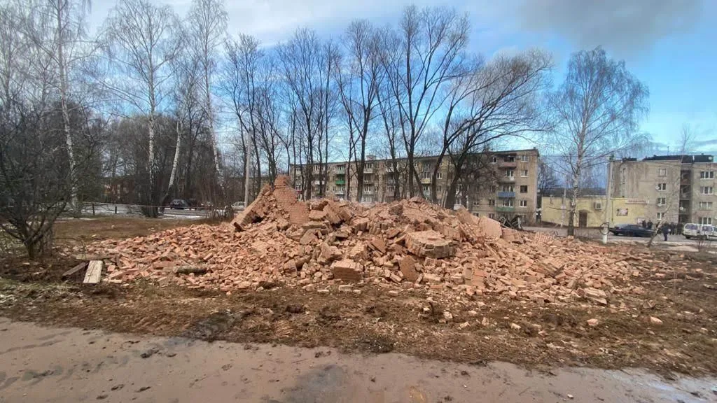 Аварийную водонапорную башню снесли в городском округе Кашира