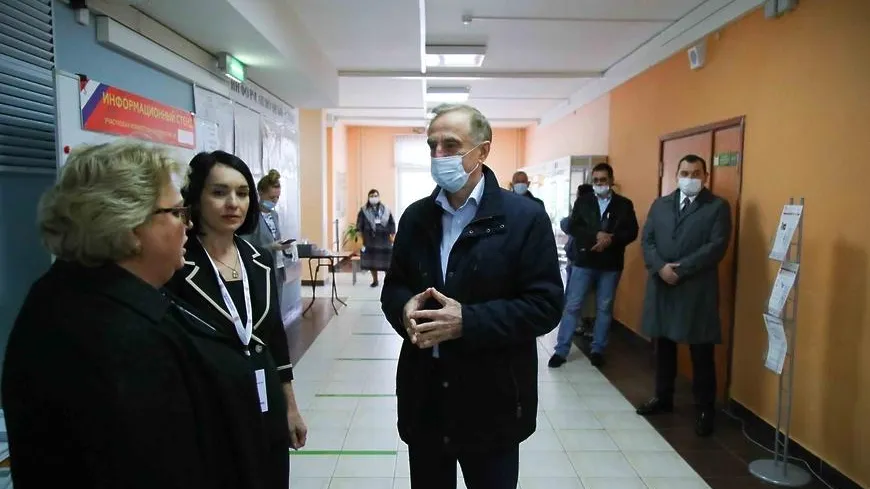 Глава Люберец проголосовал на выборах в Госдуму и Мособлдуму
