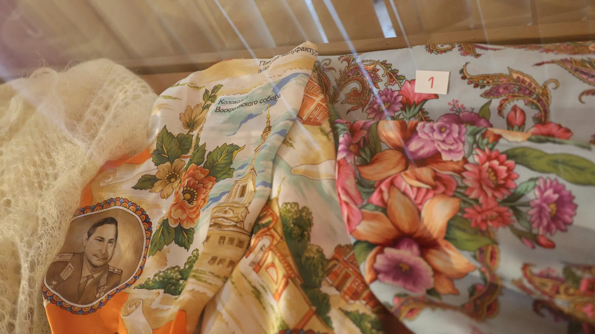 Выставка «Народные промыслы России» открылась в Павловском Посаде