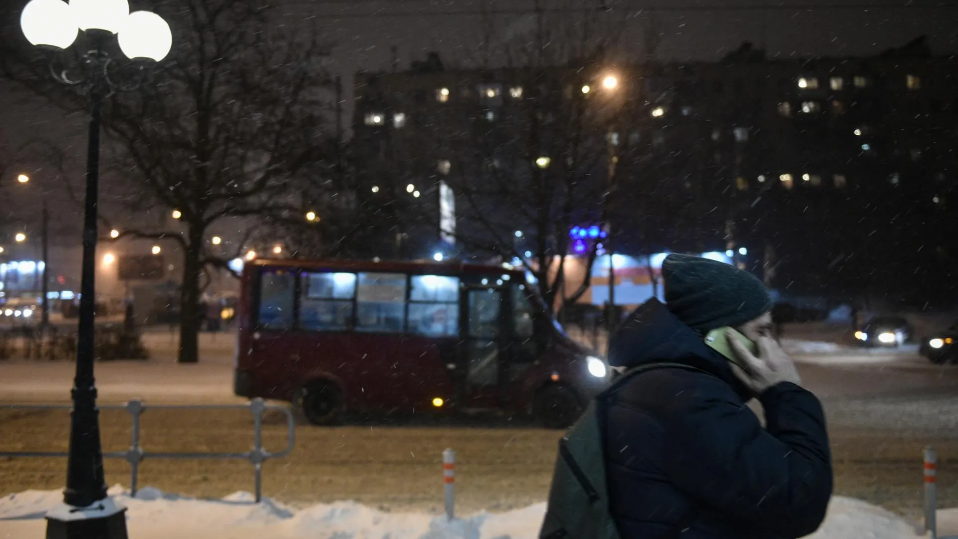 МЧС предупредило жителей Подмосковья о метели, гололедице и порывистом ветре