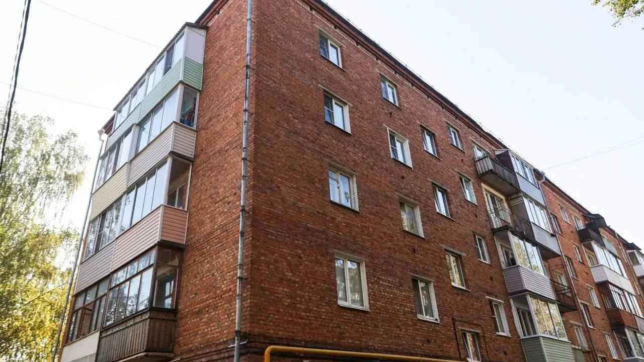 Более 560 крыш в многоквартирных домах Подмосковья отремонтировали за 3 месяца