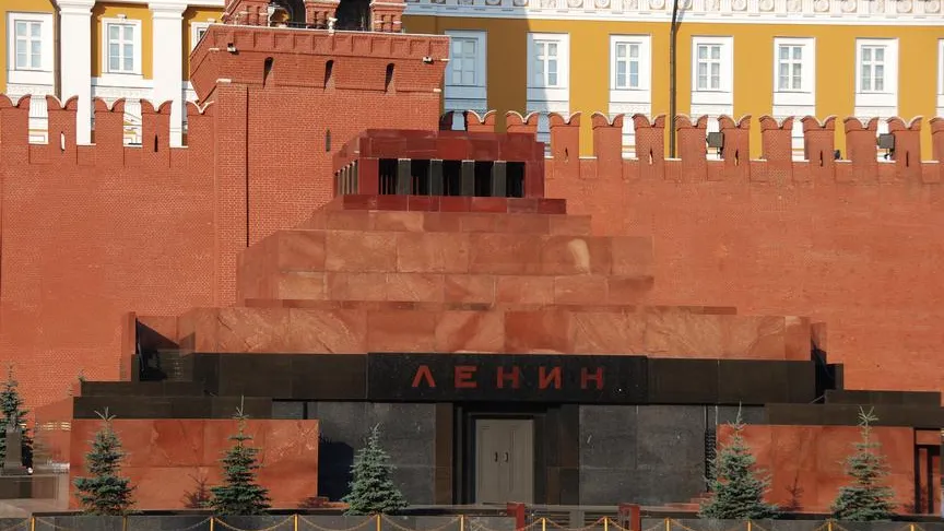 Мавзолей Ленина в Москве закроют с 23 апреля