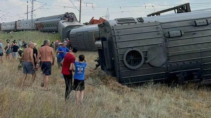 Погибших при столкновении поезда с грузовиком в Волгоградской области нет