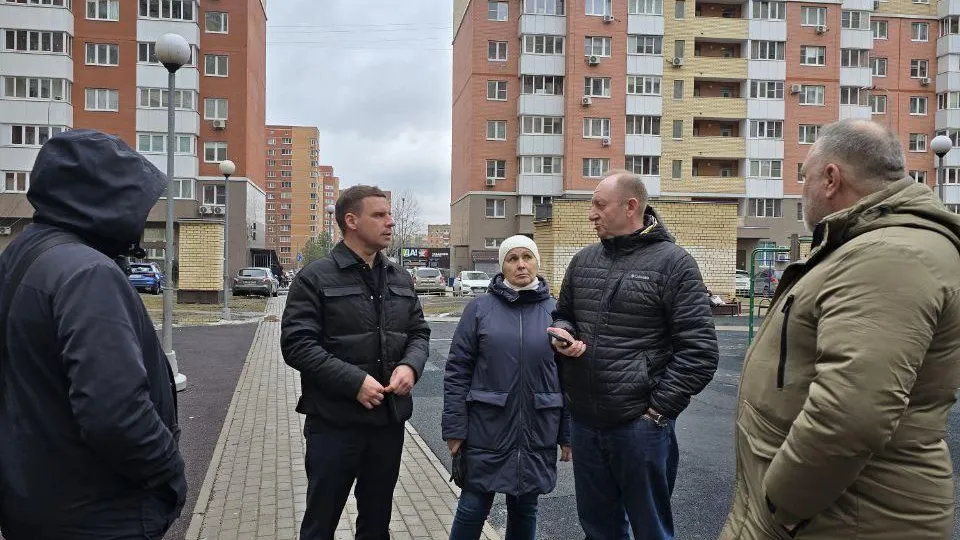 Содержание территорий проверили в микрорайоне Железнодорожный Балашихи
