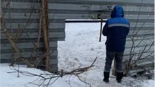 В Люберцах восстановили 16 метров поломанных ограждений через железные дороги