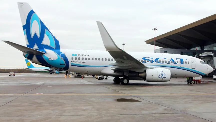 Пассажиры рейса Тараз — Екатеринбург 18 часов не могут вылететь из Казахстана