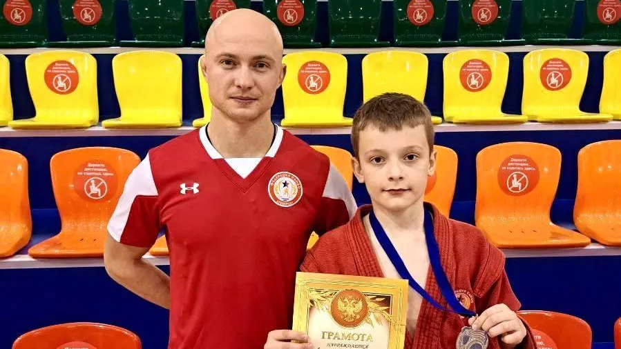 Спортсмен из Люберец выиграл серебряную медаль на турнире по самбо