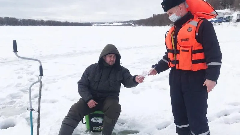Жителей Балашихи предупредили о таянии льда на водоемах