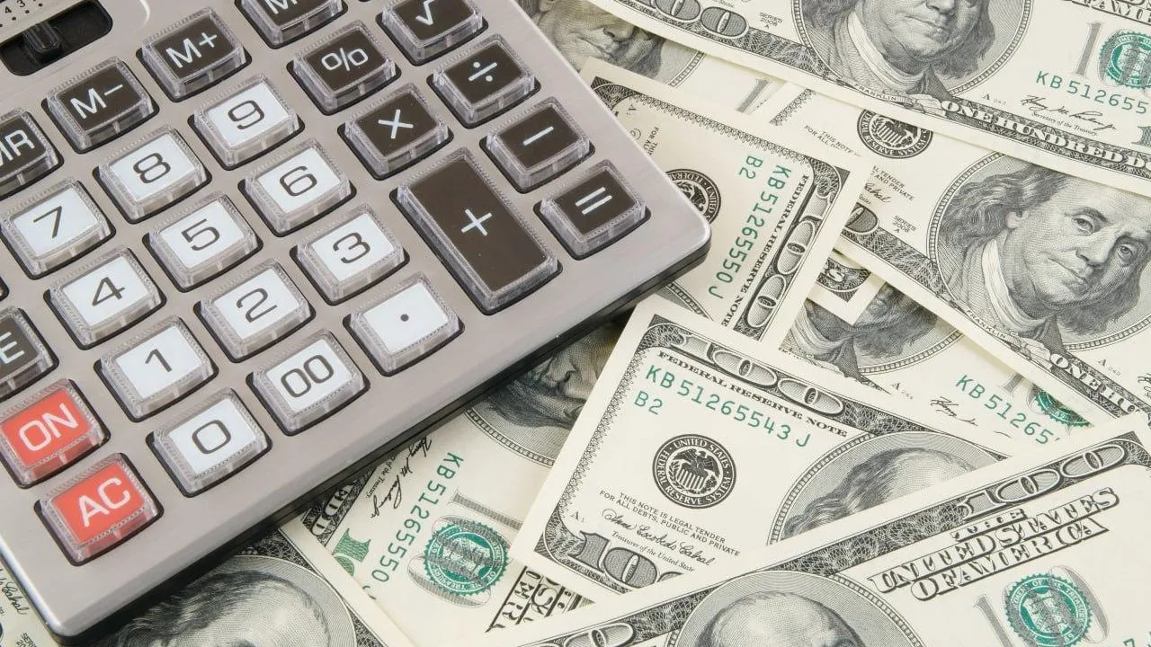 Курс доллара может подняться до 120 рублей весной 2025 года