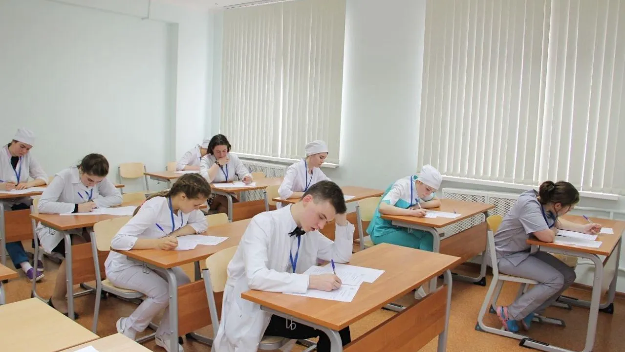 Почти 2,5 тыс кураторов учебных групп колледжей Подмосковья получат президентскую доплату