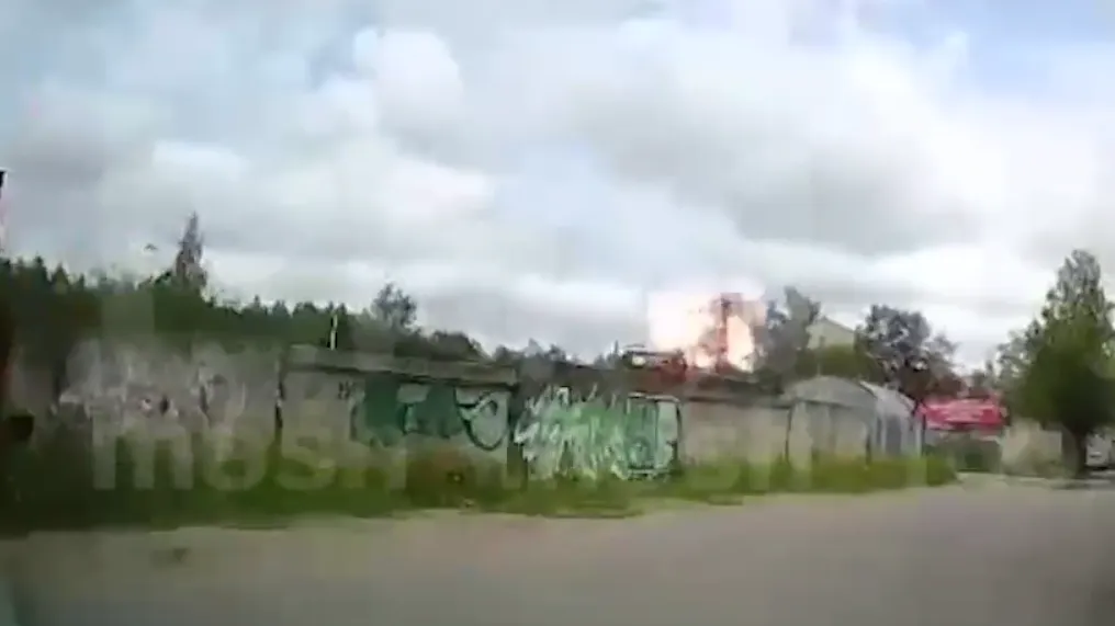 Момент взрыва на заводе в Сергиевом Посаде попал на камеру видеорегистратора