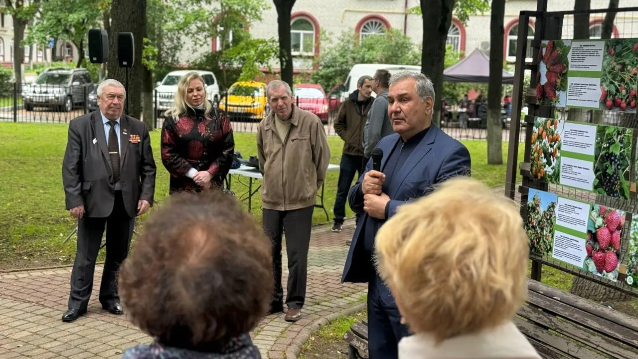 В Ленинском округе открылась фотовыставка «Сад науки»