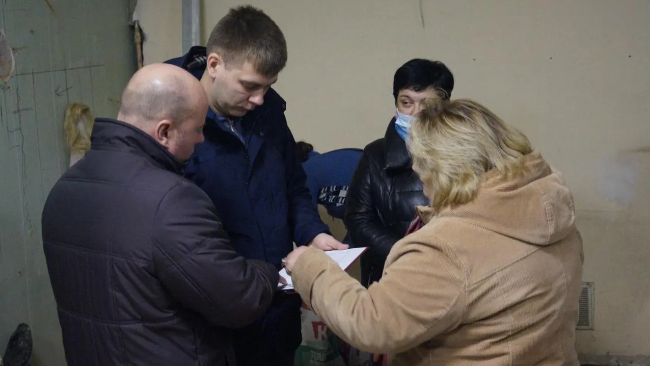 Глава Котельников проверил ход ремонта в детской школе искусств в микрорайоне Ковровый