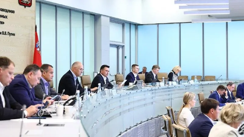 Губернатор Подмосковья поручил главам навестить переселенцев из Курской области