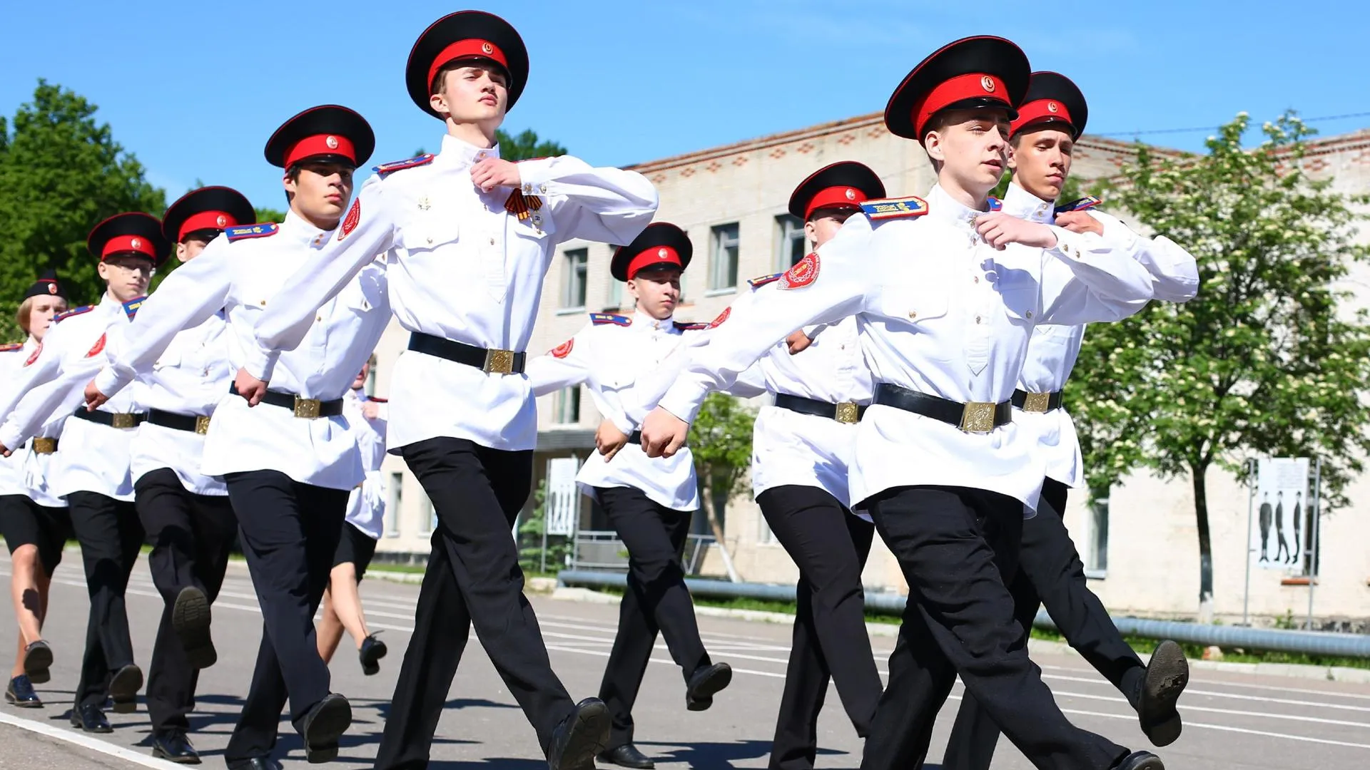 Юнармейцы Подольска победили на региональном этапе военно‑спортивной игры