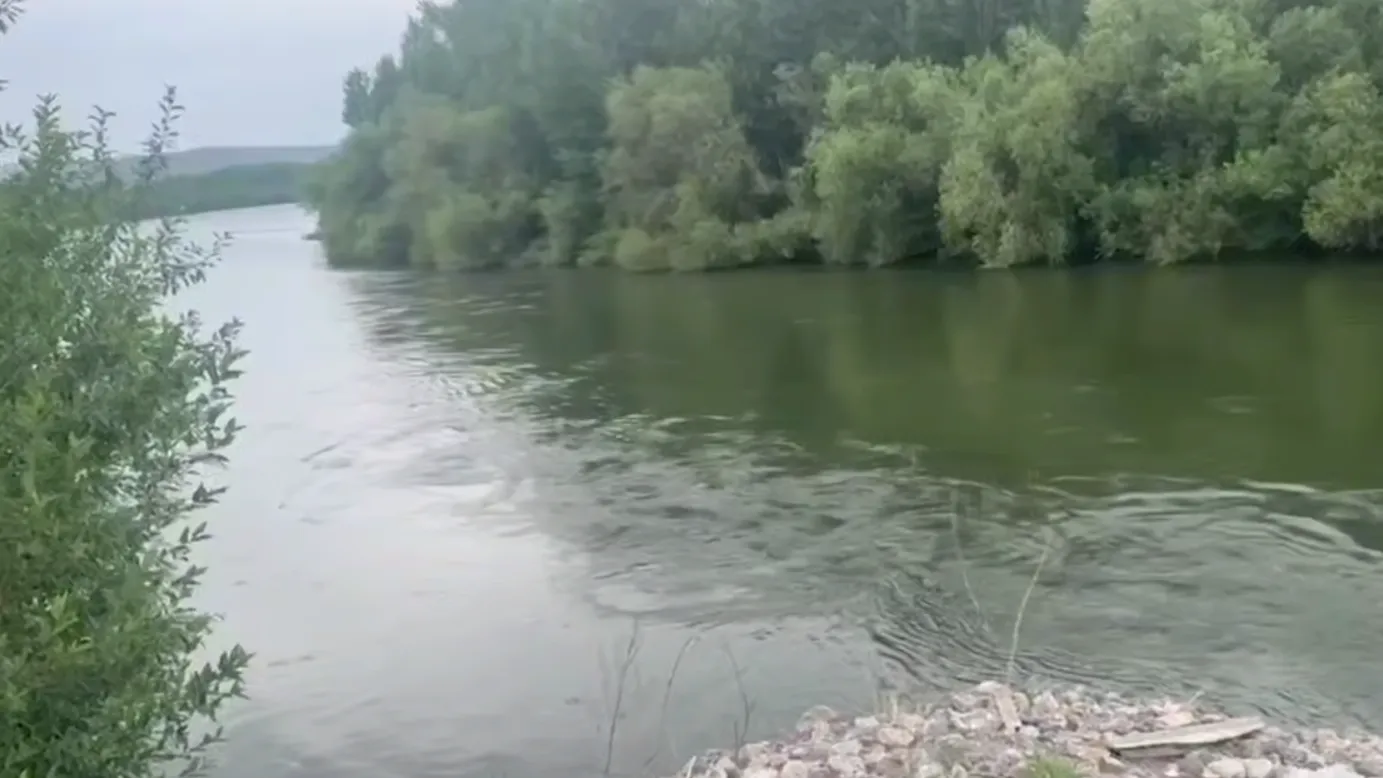 На берегу Енисея обнаружили обувь одной из исчезнувших в Кызыле девочек