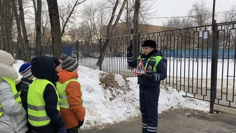 Четвероклассникам Люберец рассказали, что такое дорожные ловушки