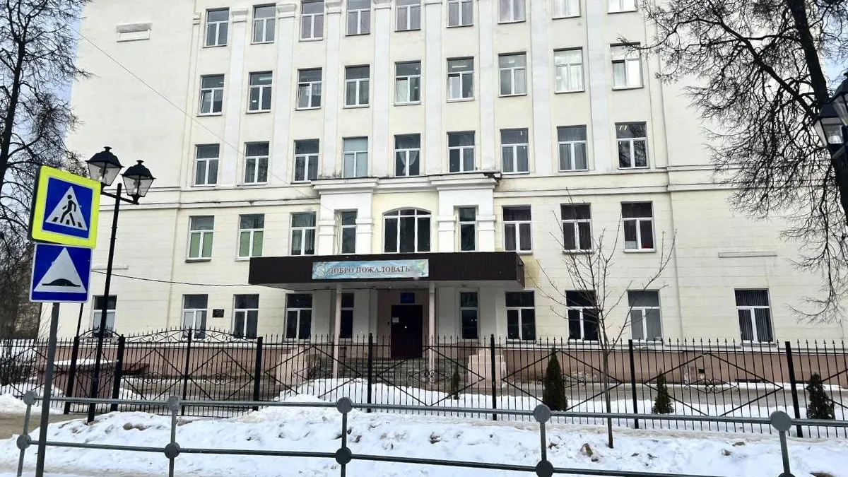 Две школы в Лосино‑Петровском капитально отремонтируют до конца августа 2023 года