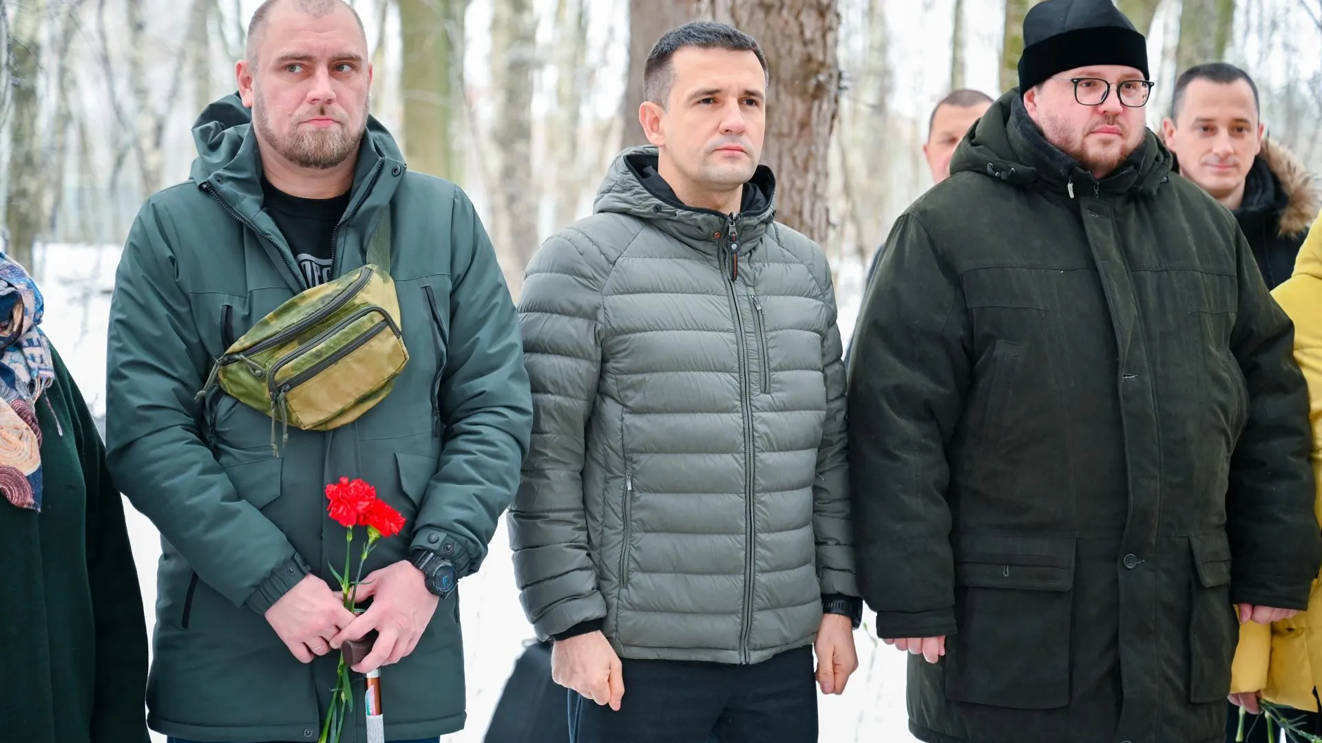 В День Героев Отечества в Ленинском округе возложили цветы на Аллее Героев