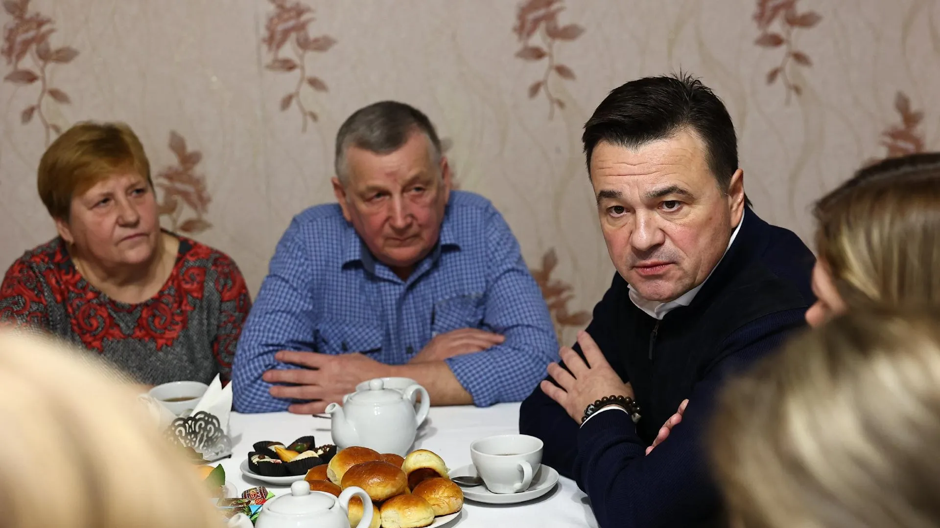Воробьев посетил семью из Домодедова, у которой на СВО ушли трое сыновей