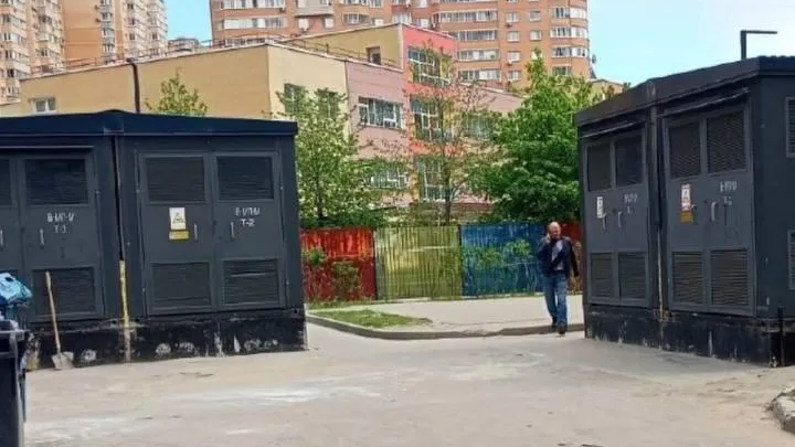 Навалы строительного мусора расчистили на контейнерной площадке в Котельниках