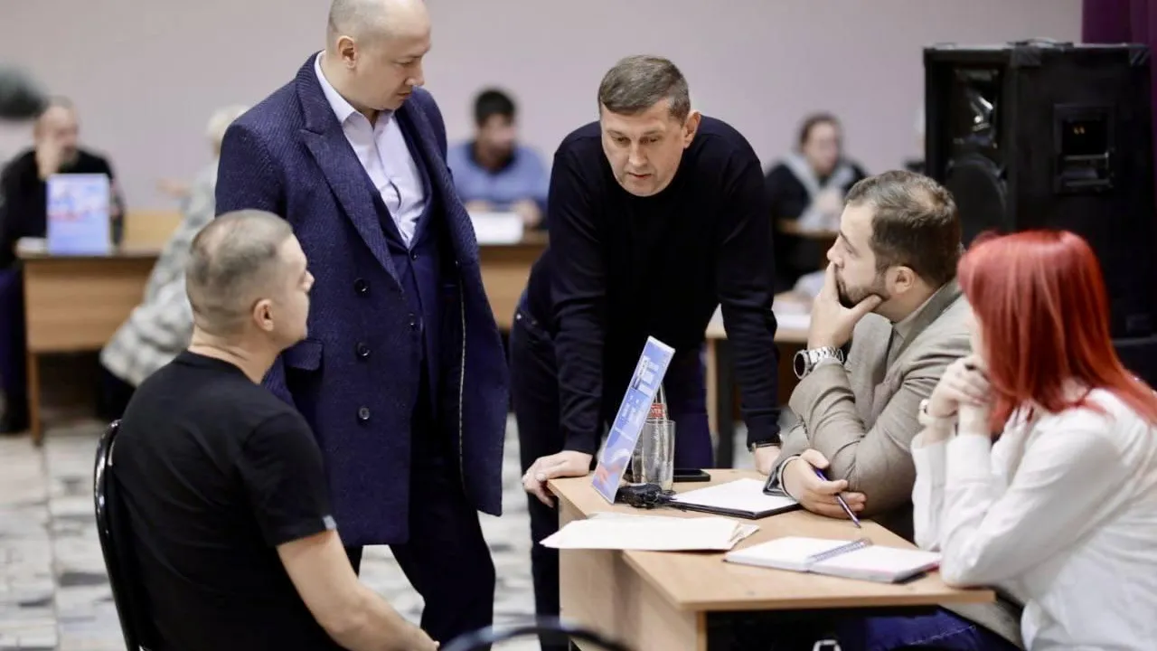 Более 30 обращений жителей села Талалихино приняли на выездной администрации