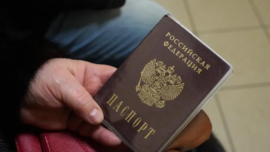 Россия опустилась в рейтинге сильных паспортов мира