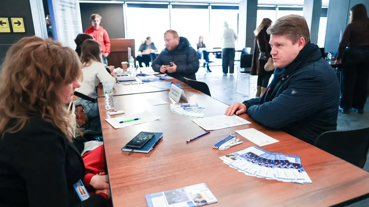 Ярмарка вакансий в Мытищах предложила трудоустройство в сфере ЖКХ и благоустройства