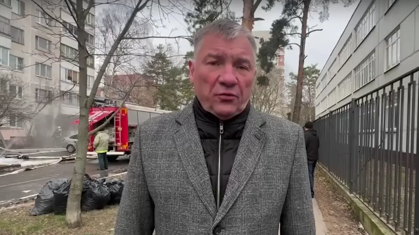 Глава Жуковского Борис Аубакиров встретился с жителями дома, где был пожар