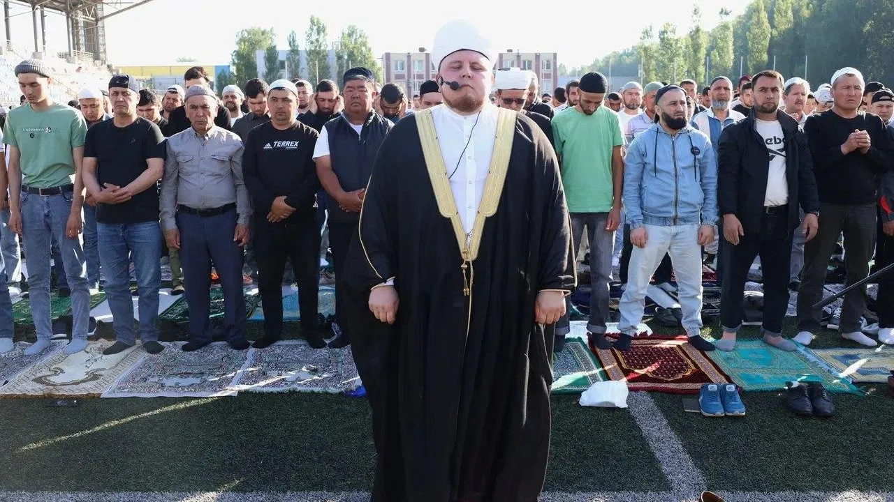 Мытищинские мусульмане встретили Курбан-байрам праздничной молитвой