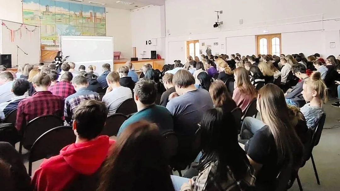 Студентам Подольска рассказали о подвиге Подольских курсантов
