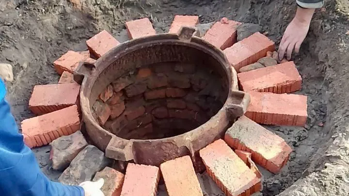 Сотрудники «Мособлводоканала» отремонтировали более 50 люков в октябре