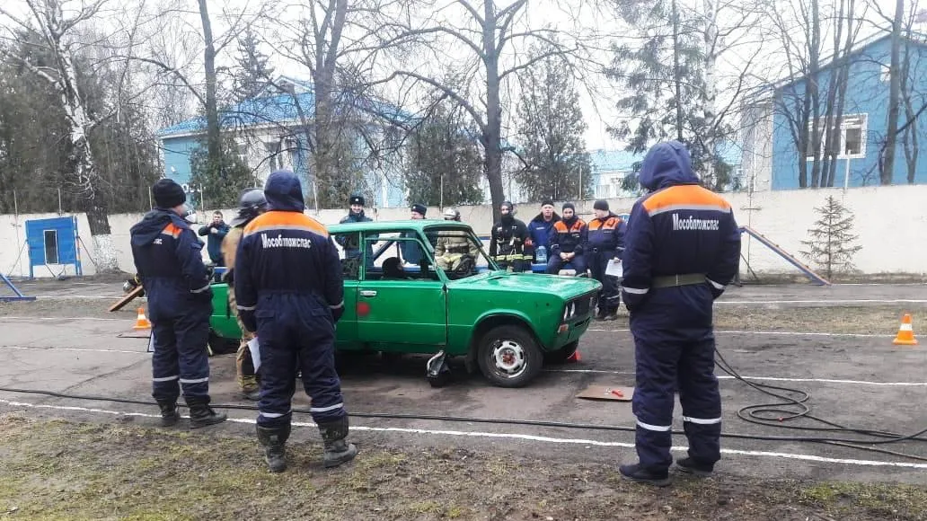 Около 50 человек приняли участие в соревнованиях по ликвидации последствий ДТП в Подольске