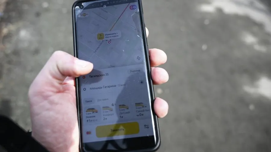 Россияне смогут отслеживать очередь на такси в приложении «Яндекс Go»