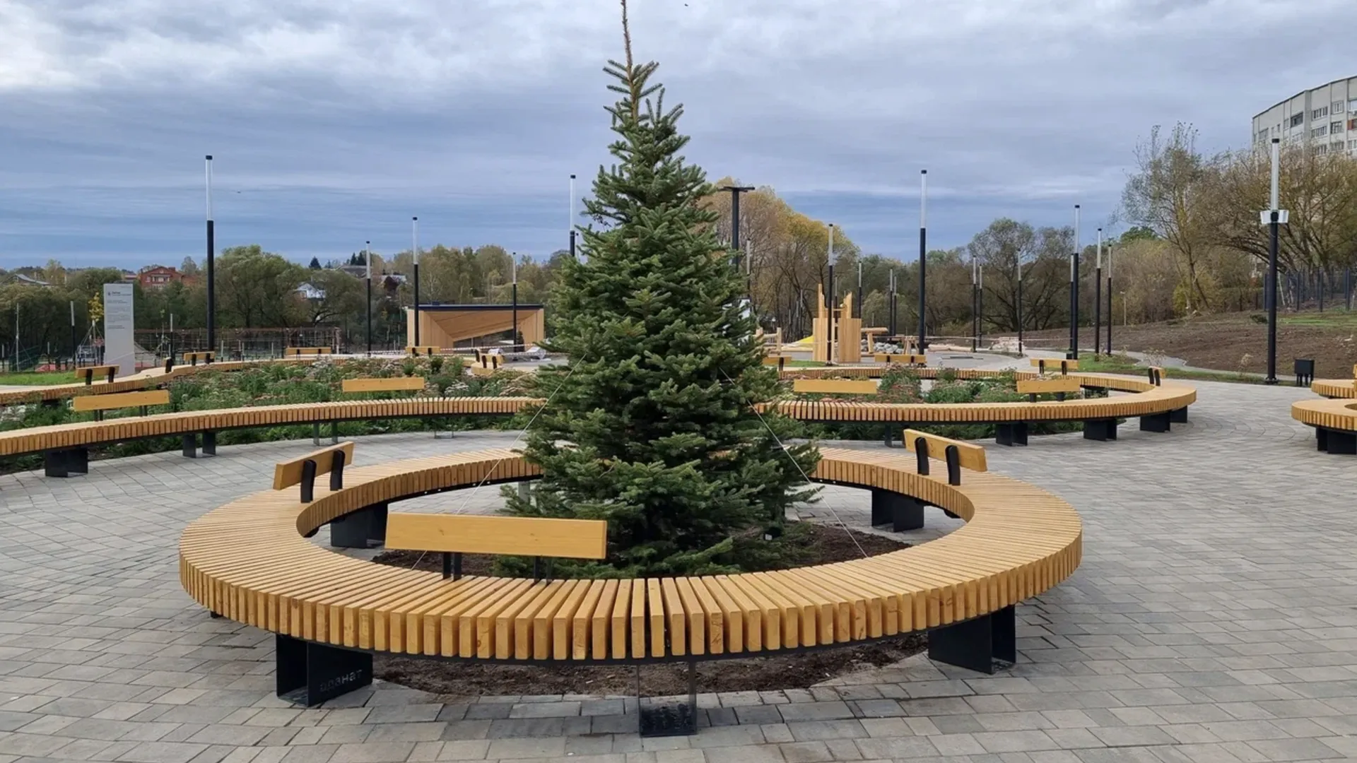 Новое благоустроенное пространство открыли в Луховицах по программе ЕР