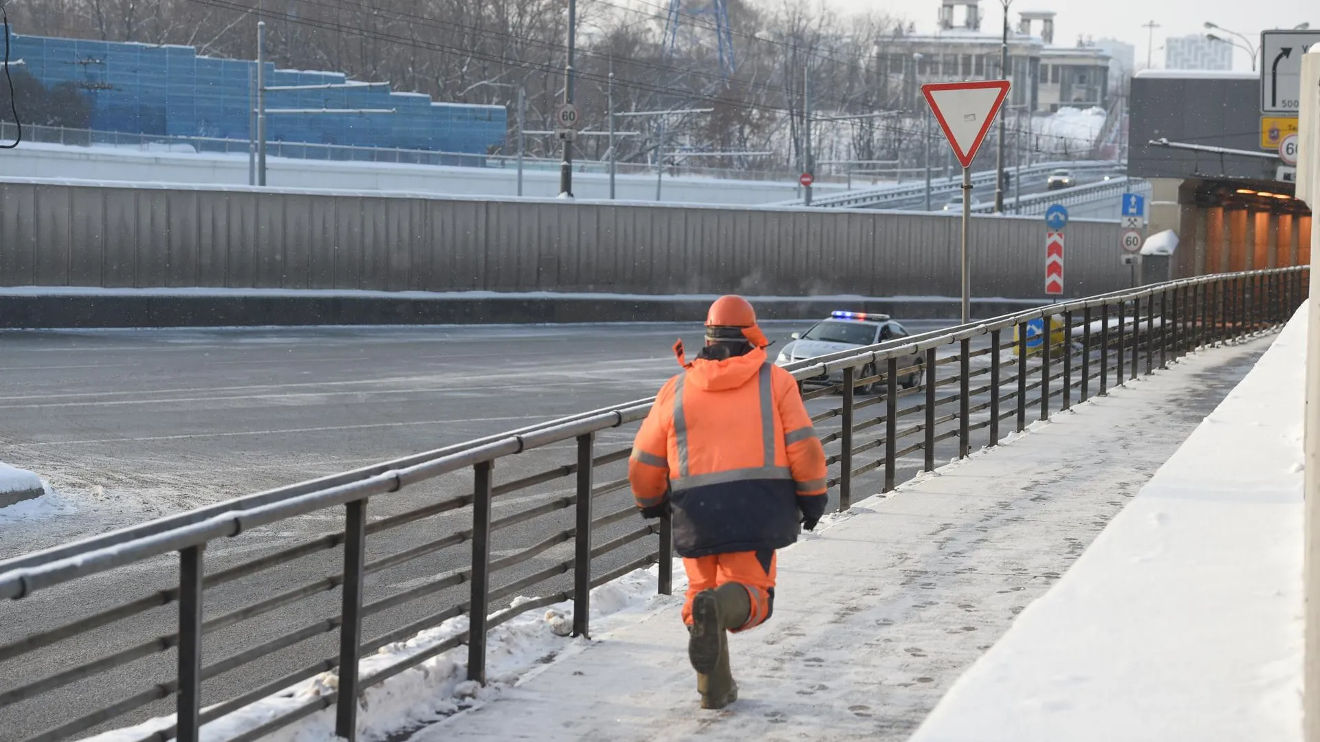 Движение в районе Тушинского тоннеля из‑за ремонта дамбы канала перекрывать не будут