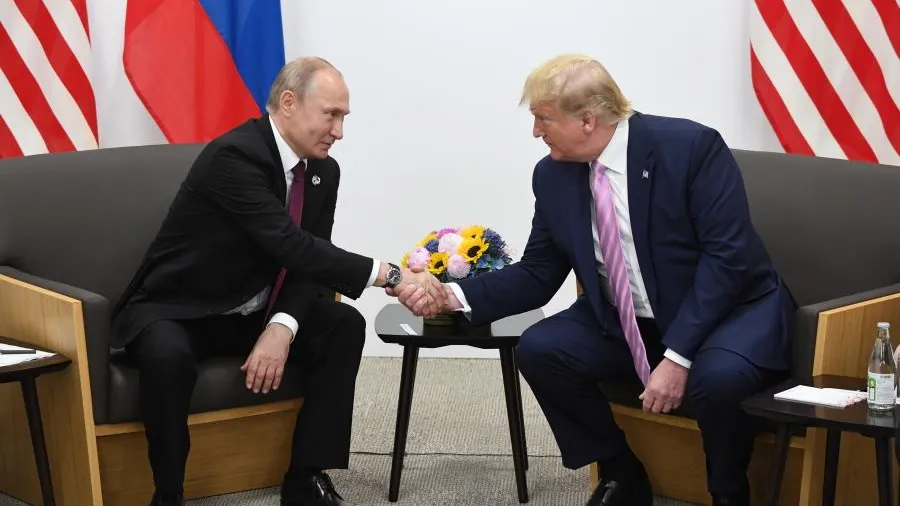 Песков: Путин и Трамп поручили помощникам немедленно проработать встречу лидеров