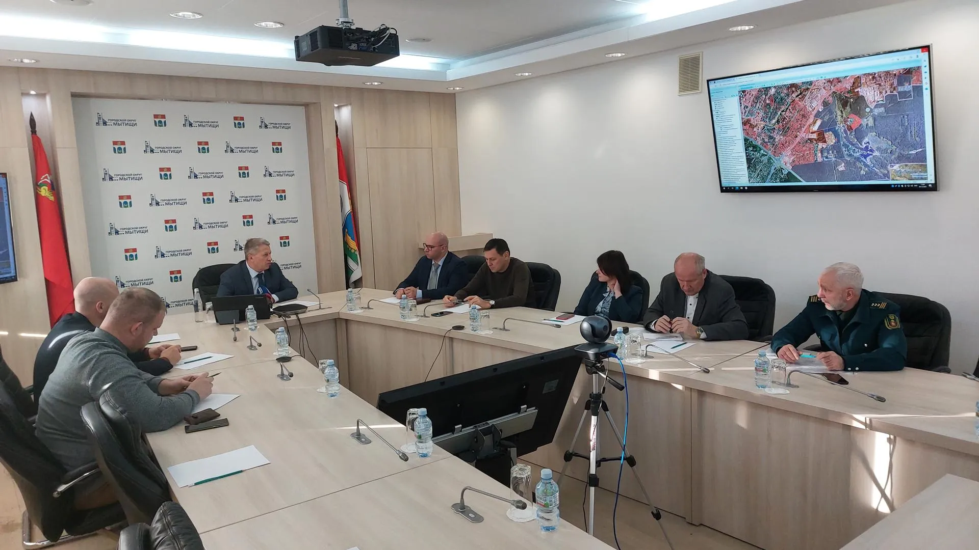 Меры по пресечению выхода кабанов в поселок Дружба обсудили в Мытищах