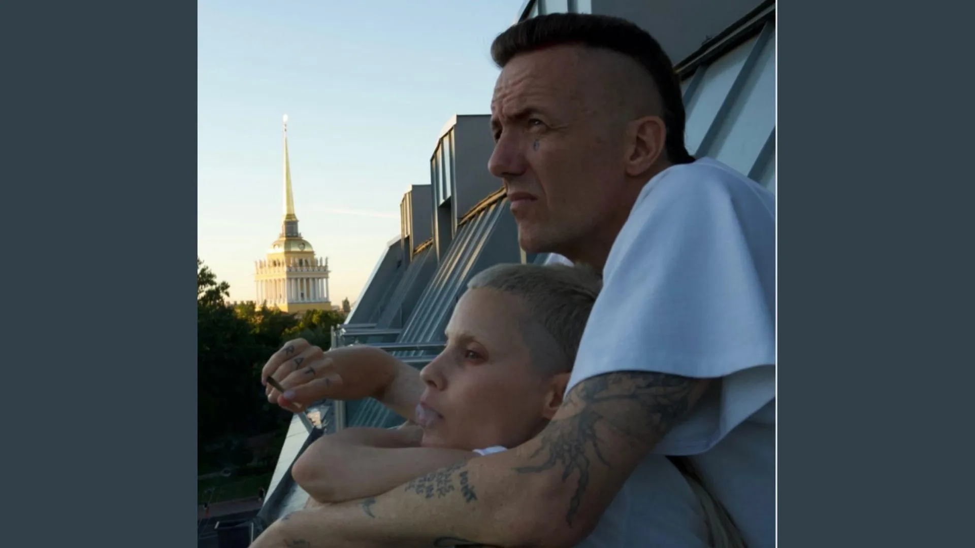 Die Antwoord в Петербурге? Группа опубликовала фото на фоне Адмиралтейства