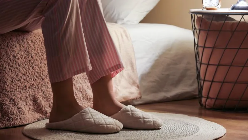 Громко топающих по ночам москвичей обязали провести шумоизоляцию пола