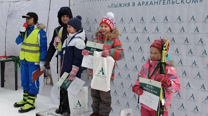 350 спортсменов вышли на старт лыжни на территории музея‑усадьбы «Архангельское»