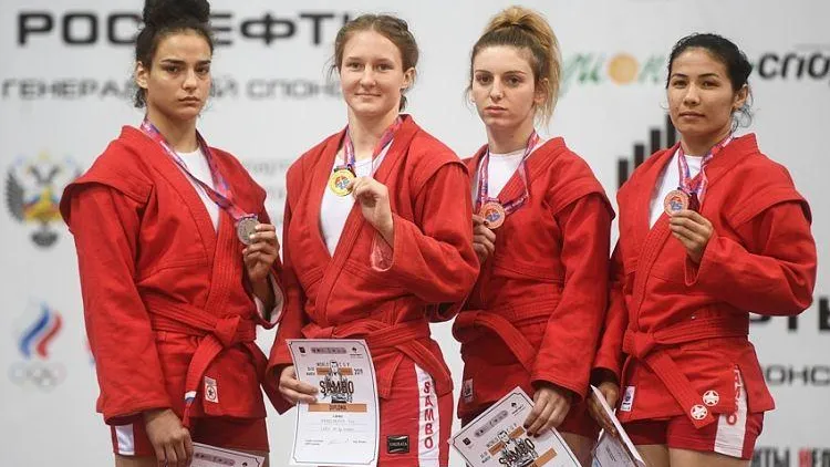 Подмосковная спортсменка завоевала серебро Кубка мира по самбо