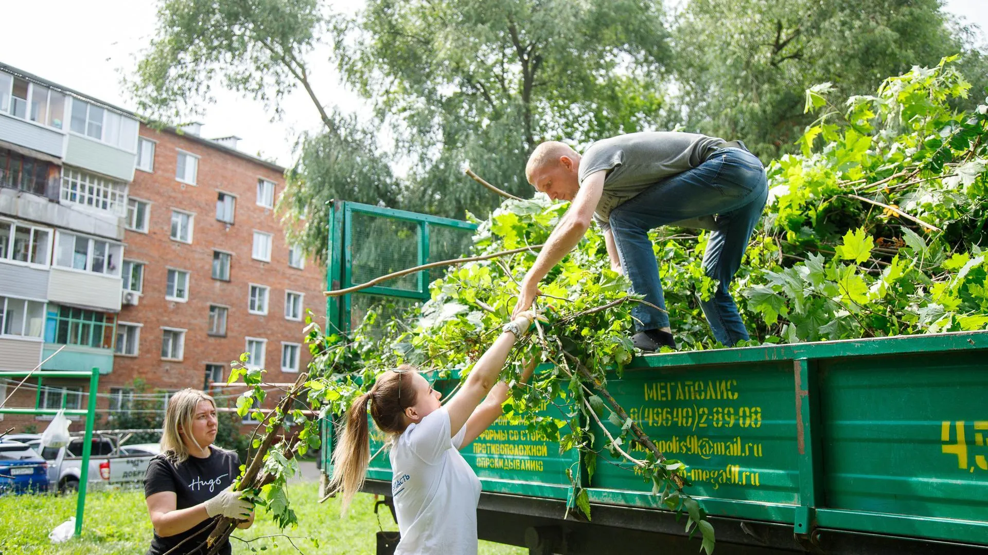 В Кашире прошел субботник в рамках подготовки ко Дню города