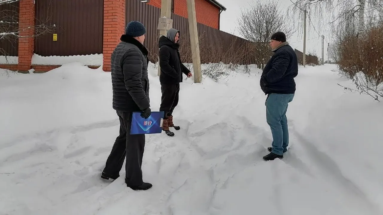 Депутат Подольска обязал коммунальщиков расчистить дорожки на дворовой территории